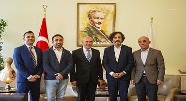 Tunç Soyer: "İzmir olarak bir ebru topluluğuyuz"