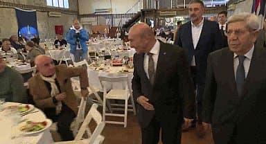 Tunç Soyer, kentteki Elazığlılarla buluştu