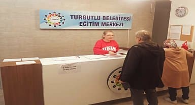 Turgutlu Belediyesi Eğitim Merkezi'nde değerlendirme toplantısı