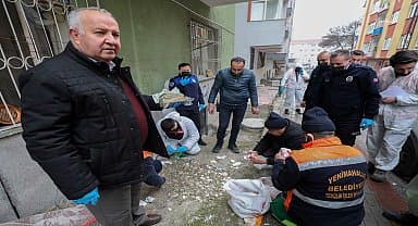 Yenimahalle'deki çöp evden 20 bin TL çıktı