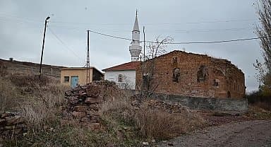 Yozgat'ın Garipler Köyü tarihi binaların restore edilmesini istiyor