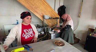 Yozgat'ta fiyatlardaki istikrarsızlığa tepki gösteren lokanta sahibi: "İnsanlar cebinden ne kadar çıkacağını hesaplayamıyor"