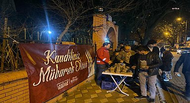 Akhisar Beldiyesi, Regaip Kandili'nde camilerde sıcak helva dağıttı