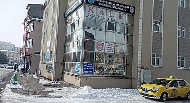 Ardahan Esnaf Sanatkârlar ve Şoförler Odası, Odalar Birliği'nin hizmet binasını satışa çıkarmasına tepki gösterdi