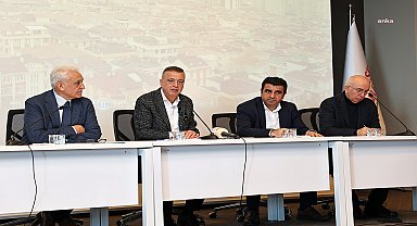 Ataşehir Belediye Başkanı İlgezdi'den imar planı değişiklikleri sonrası bilgilendirme toplantısı