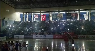 Aydın Büyükşehir Belediyespor- Fenerbahçe Opet voleybol maçında elektrikler kesildi