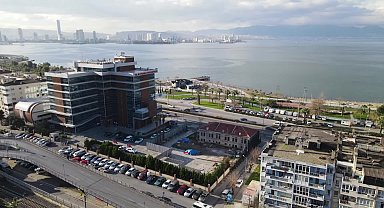 Bayraklı'da tarihi üçüz bina yenileniyor