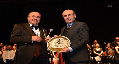 Belediye Başkanı Ekicioğlu, Kırşehir Musiki Cemiyeti'nin Kış Konseri'ne katıldı