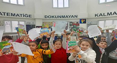 Bilecik'te karnesini alan çocuklar Matematik Müzesi'nde bir araya geldi