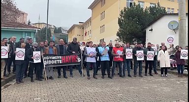 Bilecik'te öğretmenler şiddete tepki gösterdi