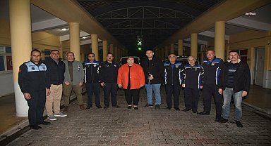 Ceyhan Belediye Başkanı Erdem, yeni yıl gecesinde görev başındaki emekçileri yalnız bırakmadı