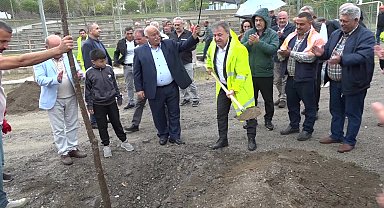 Daha yeşil Bornova: 5 yılda 13 bin ağaç dikildi