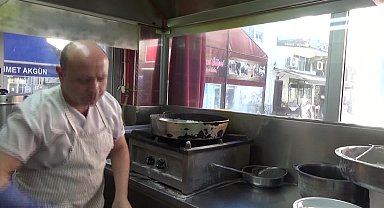 Edirne'de tava ciğerin porsiyonu 240 lira oldu, bazı işletmeler 'müşteri yok' diyerek zammı uygulamayıp indirim yaptı
