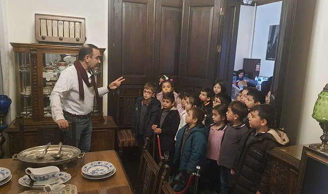 Edremit Belediyesi, öğrencileri kültür ve tarihle buluşturuyor