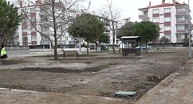 Edremit'te parklar ve yeşil alanlar çoğalıyor