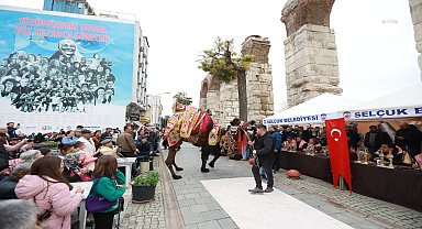 Efes Selçuk Deve Güreşleri Festivali'nde Altın Havan sahibini buldu