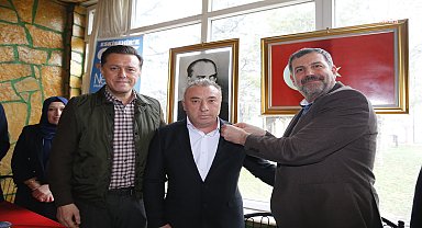 Eskişehir'de İYİ Parti Han İlçe Başkanı Akpınar, partisinden istifa ederek Ak Parti'ye katıldı