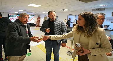Fethiye Belediyesi kandil simidi dağıttı