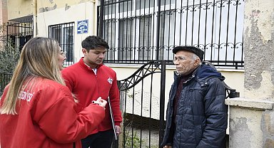 Güvercin Masa Gezici Ekibi, Kuşadası sakinlerinin talepleri için kapı kapı dolaşıyor