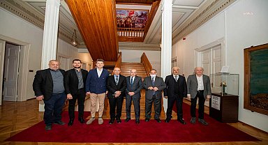 İzmir Büyükşehir Belediye Başkanı Soyer'e Kosova Rumeli Derneği'nden destek