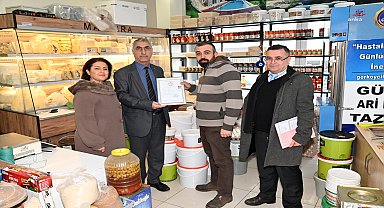 Karabağlar Belediyesi'nden esnafa büyük kolaylık