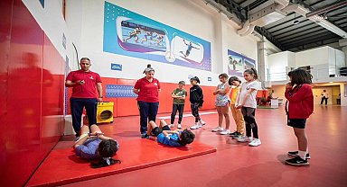 Karşıyaka'da Sportif Yetenek Ölçüm ve Spora Yönlendirme Merkezi yoğun ilgi görüyor