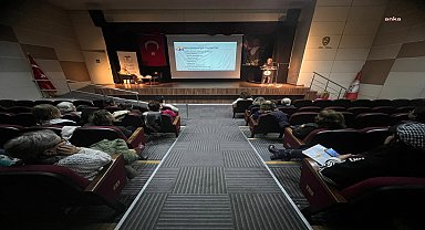 Karşıyaka sağlık söyleşilerinde otizm konuşuldu