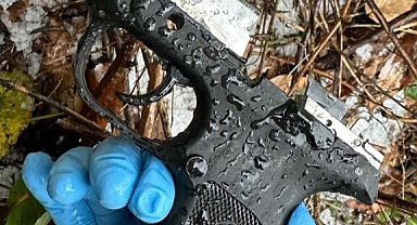 Kilise saldırısında kullanıldığı düşünülen silahlardan birine ait parçalar bulundu