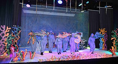 Konyaaltı'nda çocuklar tatile tiyatro ile başladı