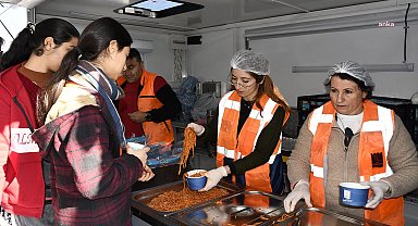 Kuşadası Belediyesi'nden lezzetli ikramlar