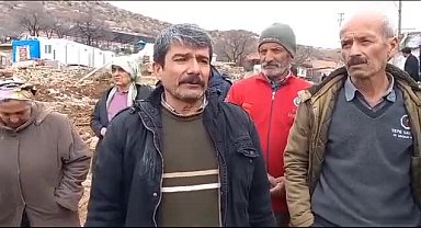 Malatya Hekimhan'da depremzedeler, konteyner verilmeden yıkıma başlanmasına tepki gösterdi