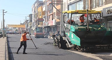 Mersin Büyükşehir, asfalt çalışmalarına devam ediyor