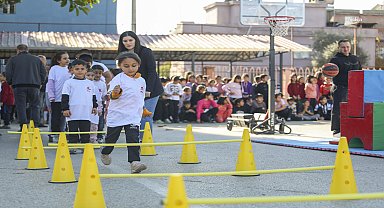 Mersin Büyükşehir'in Sporbüs'ü bu kez de Tarsuslu çocuklar için yola çıktı