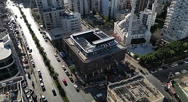 Mezitli Belediye Başkanı Tarhan, kız öğrenci yurdu inşaatını inceledi