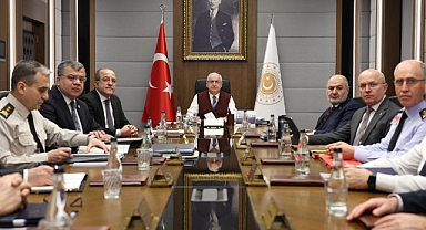 Milli Savunma Bakanı Güler: “Irak ve Suriye'nin kuzeyinde 77 terörist etkisiz hale getirilmiştir”