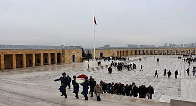 Muratpaşa Belediyesi Yaşlı Meclisi'nden Ata'ya ziyaret