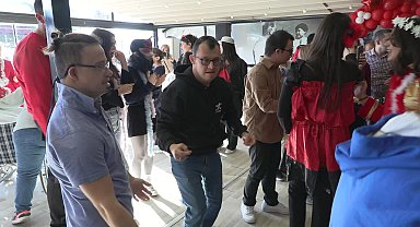Muratpaşa'da özel çocuklar için yeni yıl kutlaması
