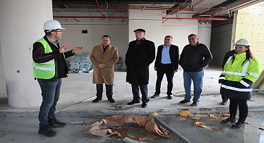 Odunpazarı Belediye Başkanı Kurt 100. Yıl Kültür Merkezi çalışmalarını denetledi