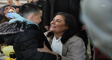 Özlem Çerçioğlu, Yenipazar'da pazar esnafı ve vatandaşlarla buluştu