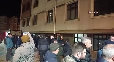 Rize Aksa Çoruh Elektrik Şirketi işçileri, 'performans düşüklüğü' gerekçe gösterilerek işten atılan arkadaşları için eylem yaptı