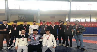Torbalı Belediyesi Güreş Takımı'ndan tarihi başarı