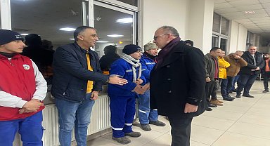Turgutlu Belediye Başkanı Çetin Akın, mesaiye gün doğmadan başladı