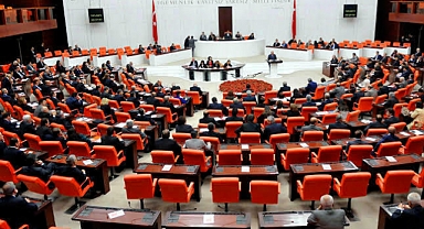 Türk Askerinin Aden Körfezi’ndeki görev süresini bir yıl uzatıldı