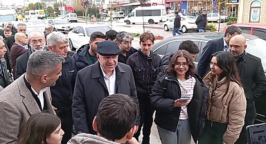 Ümit Özdağ: "Bugün esnaf, depremzede gibi binanın altından bağırıyor 'kimse var mı' diye, ses yok. Esnafa kredi yok ya da çok pahalı"