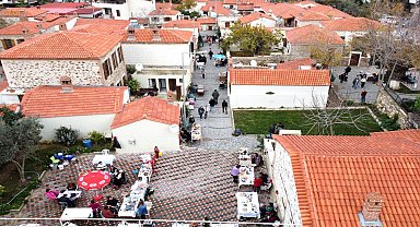 Yukarıköy, İzmirlilerin akınına uğruyor