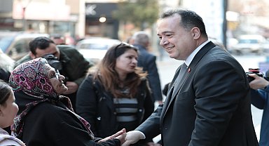 Akhisar Belediye Başkanı Dutlulu, halkla buluşmaya devam ediyor