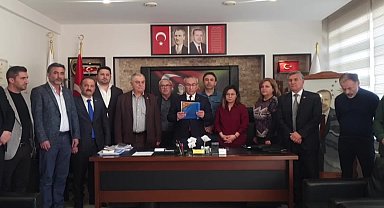 AKP Gerze Belediye Başkanı Şensoy: Bugün Ak Parti Gerze ilçe teşkilatının geldiği durum içler acısıdır. Mevcut adayı 31 Mart seçimlerinde desteklemeyeceğimizi kamuoyuyla paylaşmak istiyoruz