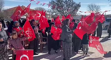 Aksaray Saratlı'da seçim bürosu açılışı yaptı
