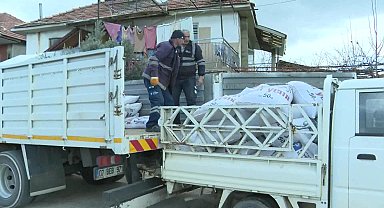 Antalya Büyükşehir Belediyesi'nden Korkutelili besiciye süt yemi desteği