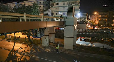 Antalya Büyükşehir Belediyesi'nden üst geçitlerde bakım-onarım çalışması